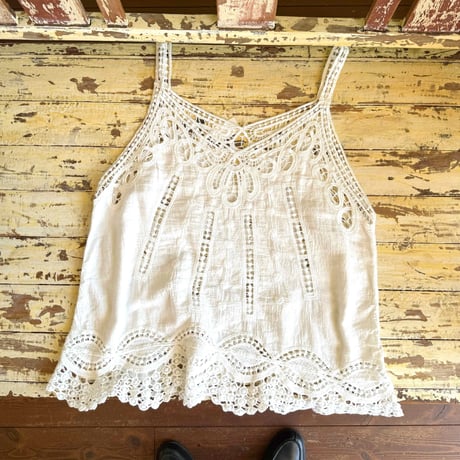 lace sleeveless tops