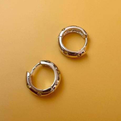 Bent original stone pierce