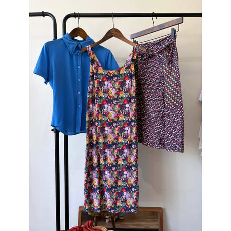 floral button tops