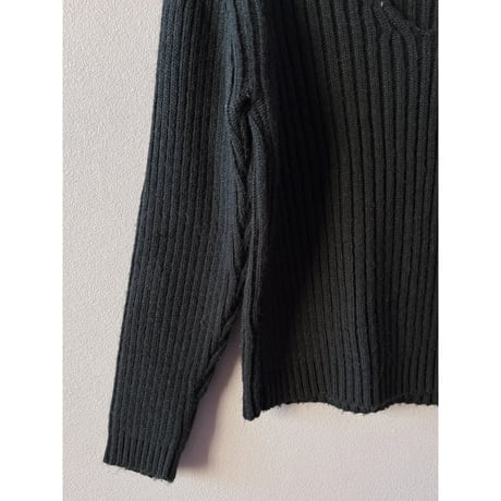 made in Italy v neck knit