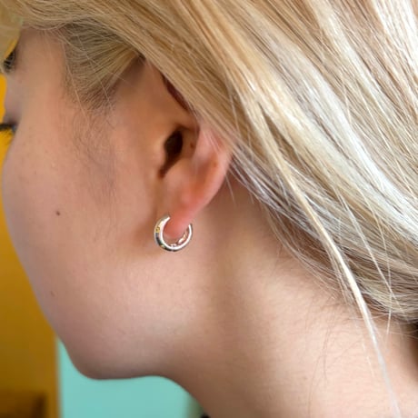 Bent original stone pierce