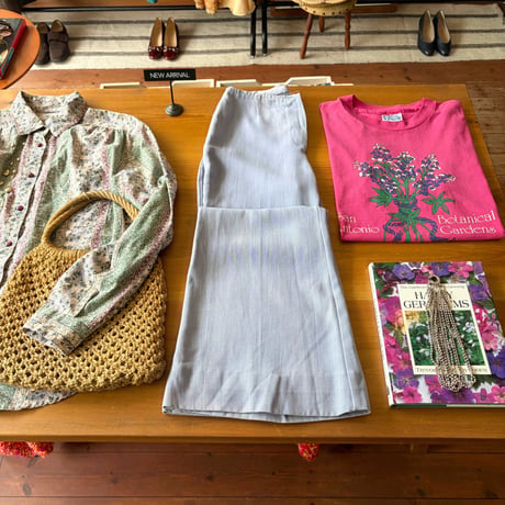 floral print tee