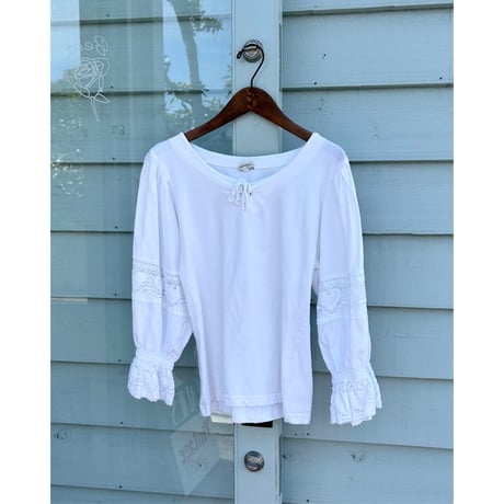 crochet design frill blouse