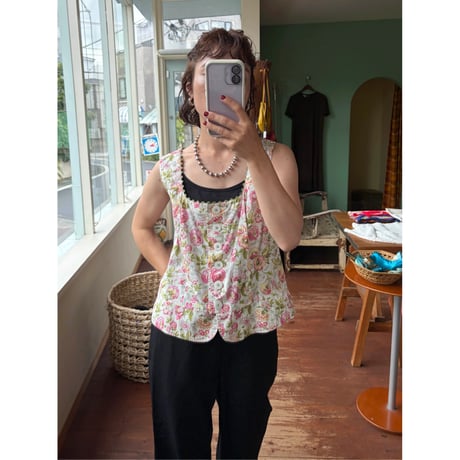 floral sleeve less tops