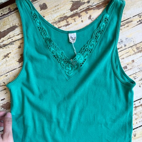 lace design tank top