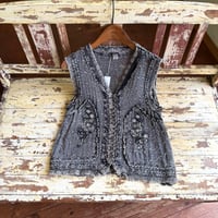 made in Italy embroidery sleeve less tops