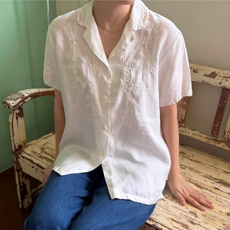 embroidery  design s/s shirt