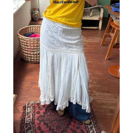 made in India embroidery design skirt  ⚪️