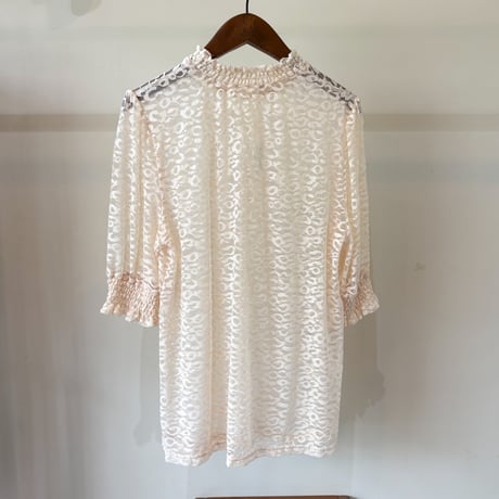 all lace tops ⚪️