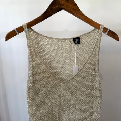 gold sleeveless dress