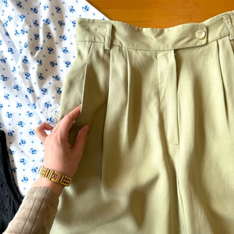 khaki shorts