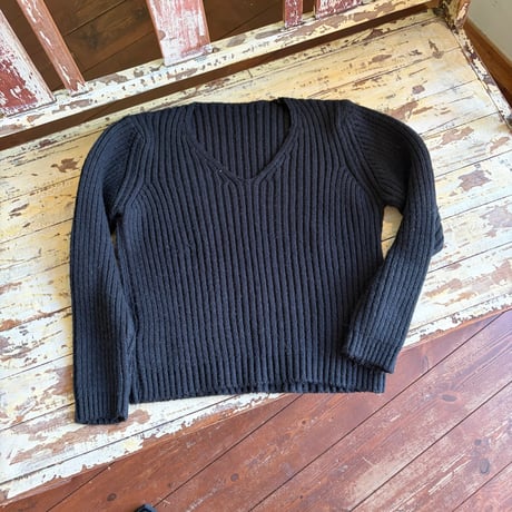 made in Italy v neck knit