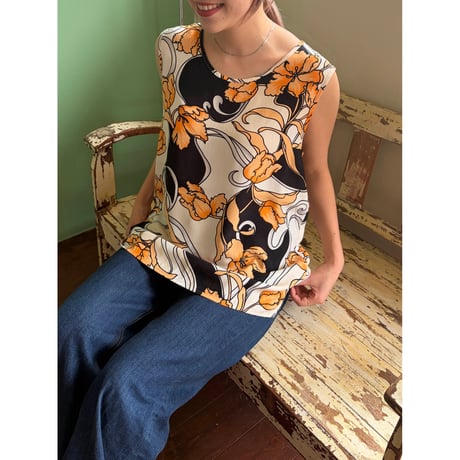 floral sleeveless tops