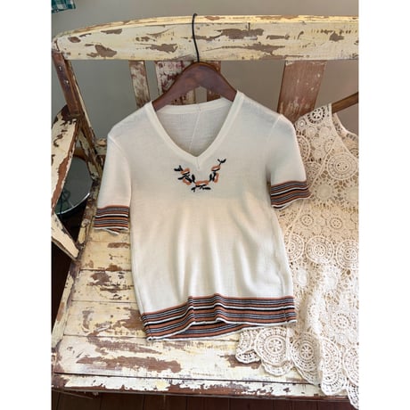 design knit tops ⚪️