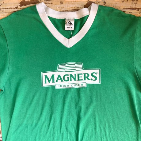 made in Mexico green v neck print tee