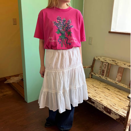 floral print tee