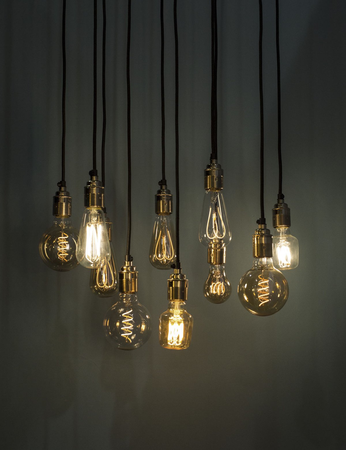 クリフプルーメンWHIRLY WYATT G95４個セット（ソケット付き） クリフ様専用プルーメンWHIRLY WYATT G954個セット（ソケット