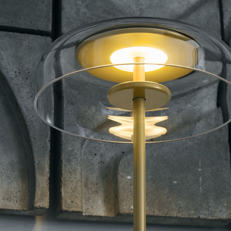 NUURA | BLOSSI TABLE - GOLD | Lynnbelys NUURA | BLOSSI TABLE - GOLD | Lynnbelys