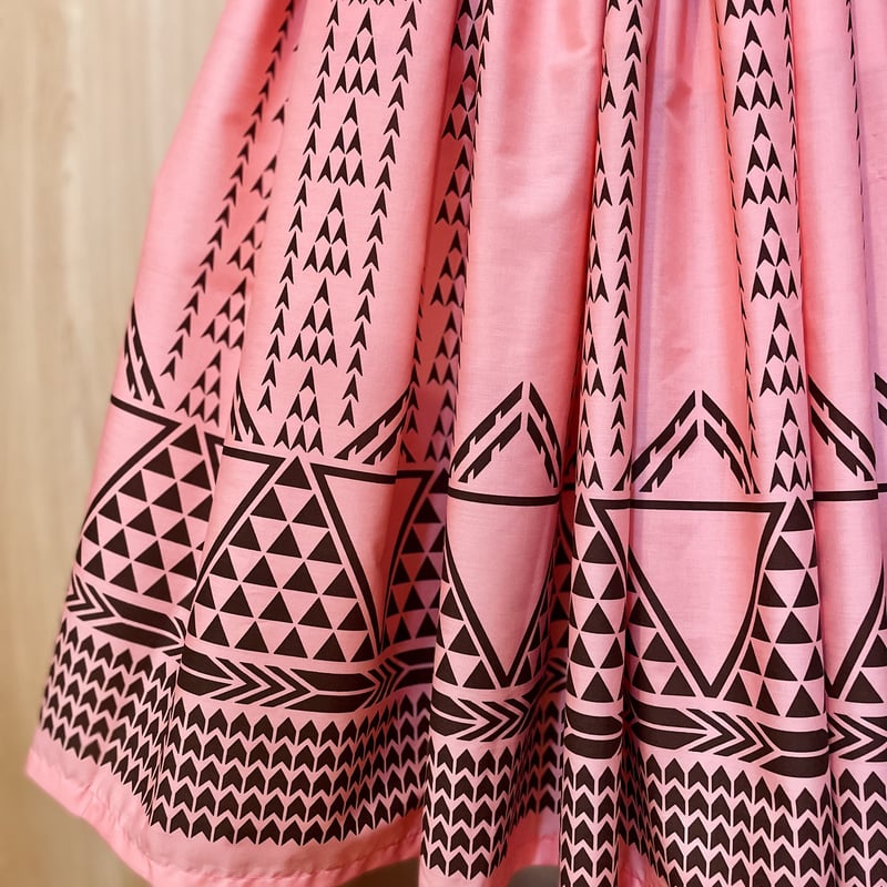 早希さま専用　カヒコ柄　パウスカート　フラダンス フラダンス 2段フリル パウスカート 73cm丈 カヒコタパ柄