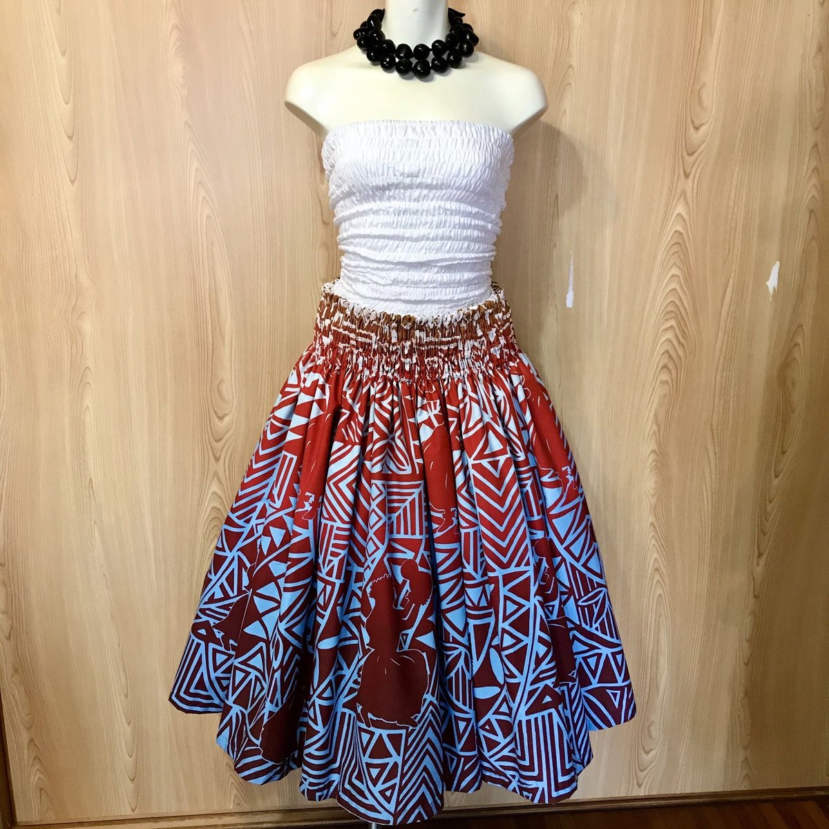 #2101　新品　丈約75m　フラダンス　パウスカート　レッド系グラデーション 2101 新品 丈約75m フラダンス パウスカート レッド系