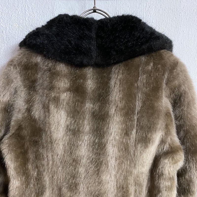 売り切り‼️フェイクファー　コート　vintage