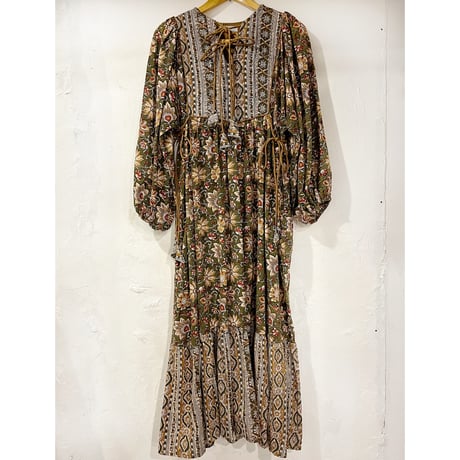 saruche ワンピースBrown 長袖