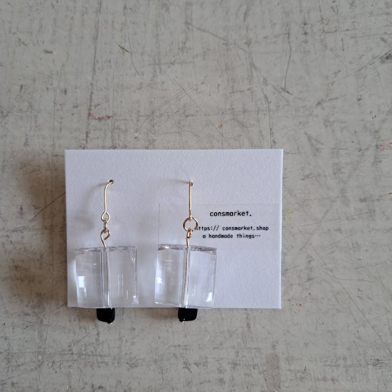 CHIEKO+ tweed pierce シルバー ¥15,180 GJ_SS25_ECOM_SHOOT_OFFSPRING_N