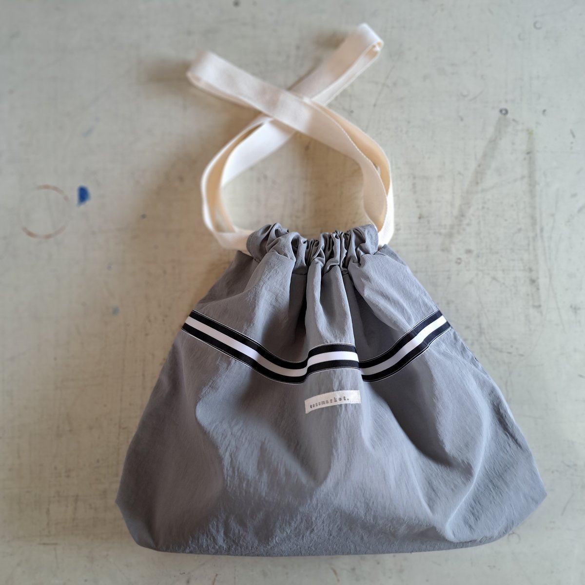 everyone nylon kinchaku pouch 未開封新品未使用 everyone nylon kinchaku pouch 白 未使用