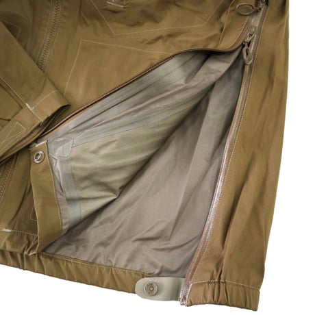 Deadstock Beyond Clothing "Gore Tex" A6 Rain Jacket Coyote Mサイズ USA製