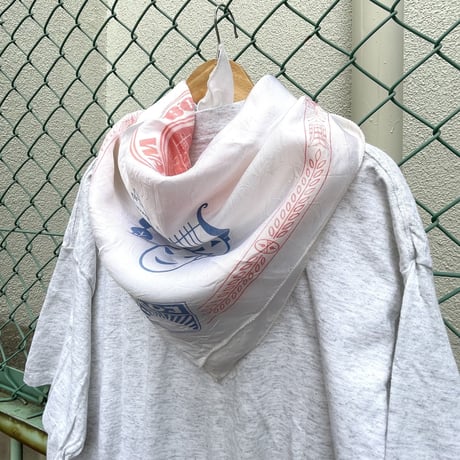 ⭐︎sparrrow⭐︎TAAKK シルクスカーフ 45 新品未使用 ⭐︎sparrrow様専用⭐︎TAAKK シルクスカーフ 45 新品未使用