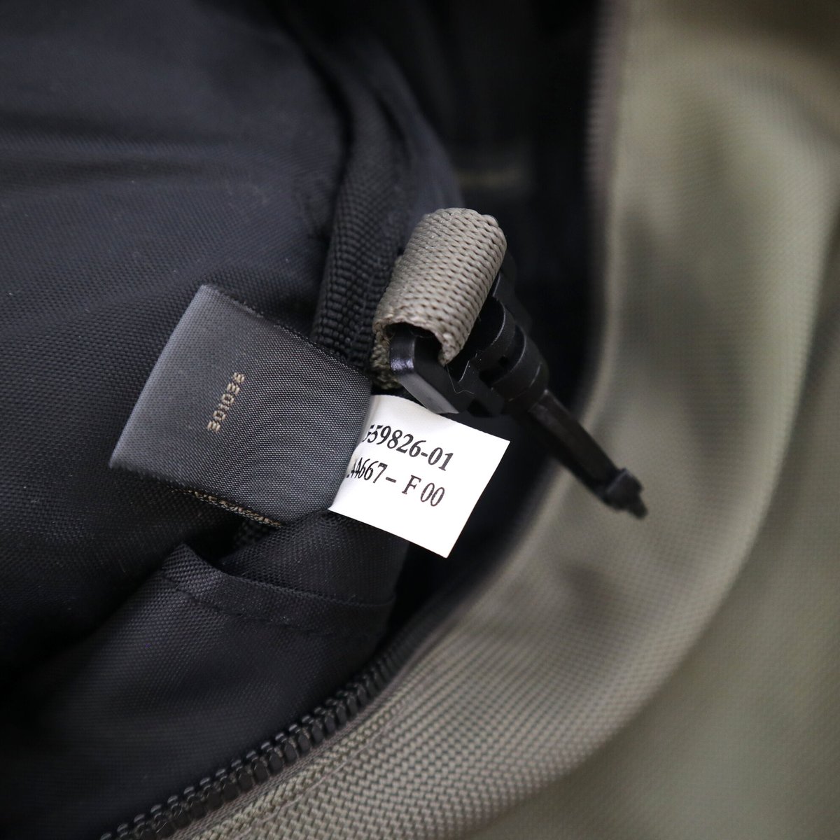 00's Banana Republic One Shoulder Bag | Daniel