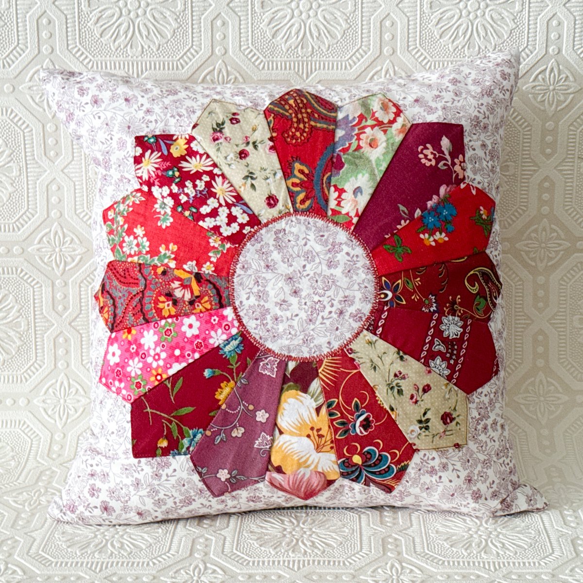 キヒヌ島のパッチワーククッション【M】 | ちくちくバルト舎