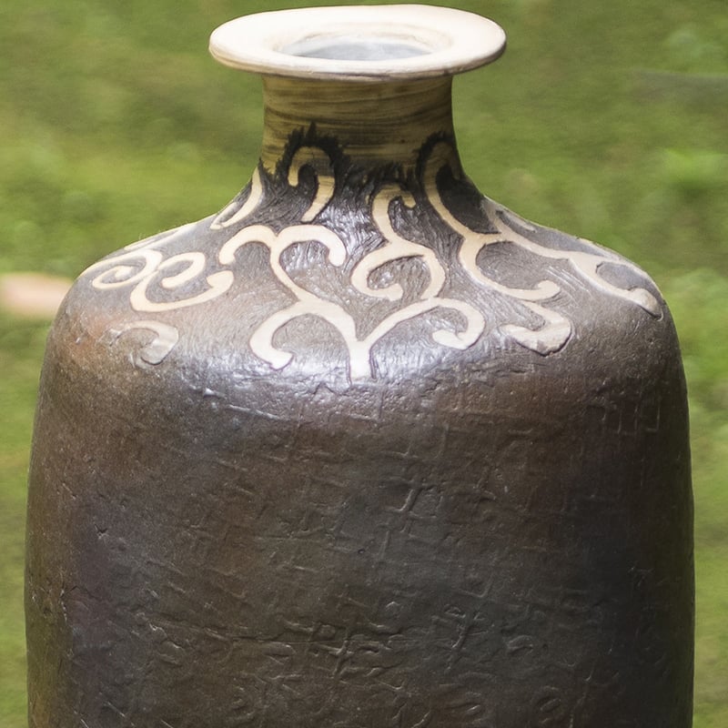 叩き花器 唐草[日置南洲窯] | Gallery SQ STORE