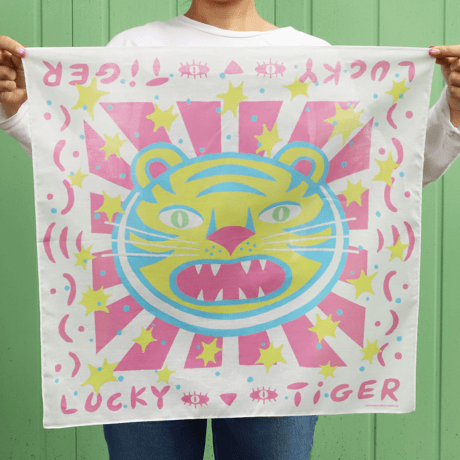 LUCKY TIGER ハンカチ White