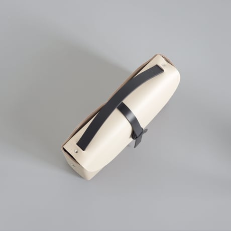 [ ori series]  折り ボックスバッグ スリム＃ベージュｘ 黒  / ori box bag slim  #beige x black