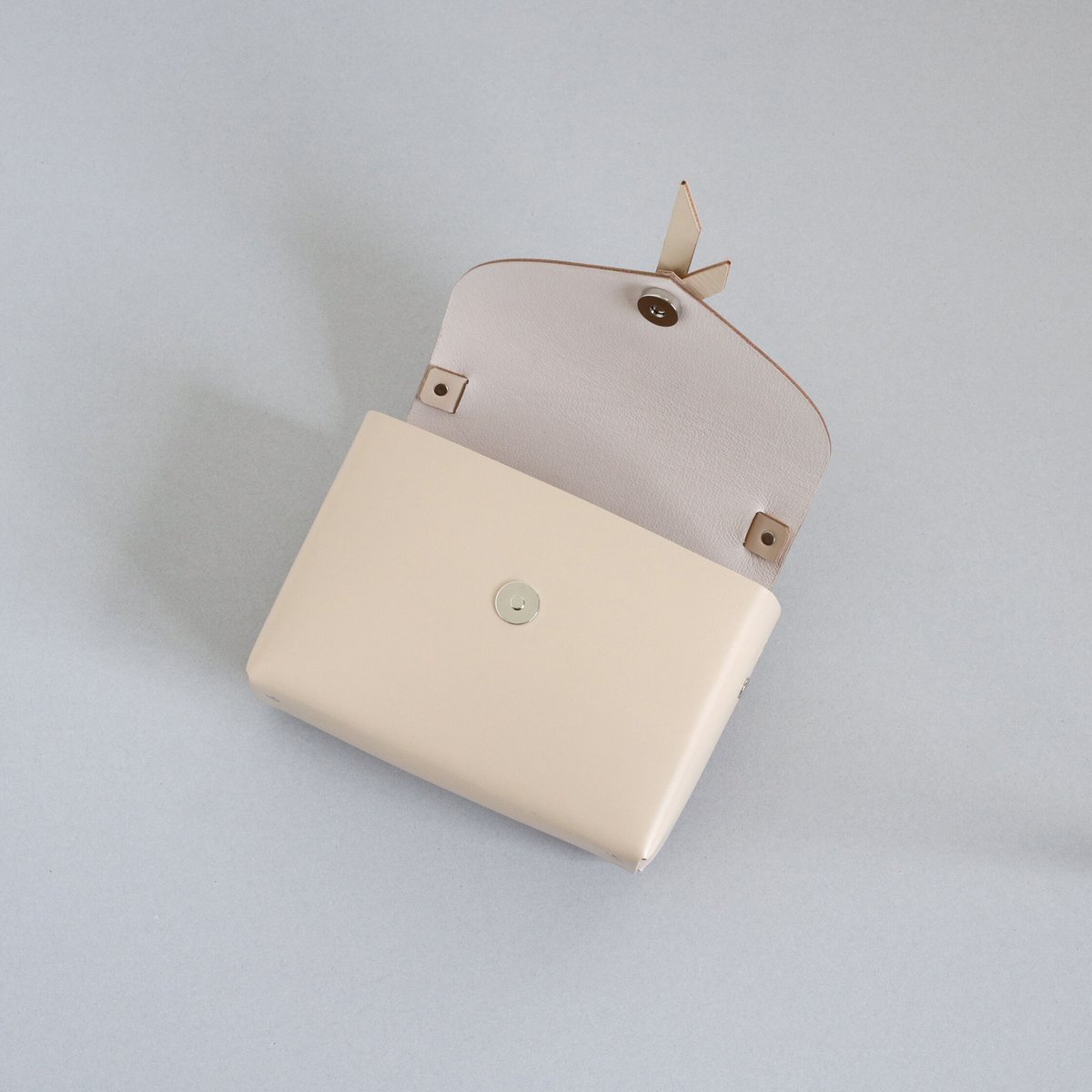 beauty:beast ベージュ 小型バッグ beauty:beast ベージュ 小型バッグ 2025年最新】beauty:beast