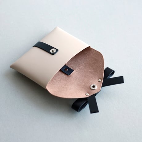 [archive] シワ・スジあり リボンカードケース＃ベージュx黒 / ribbon card case #beige x black