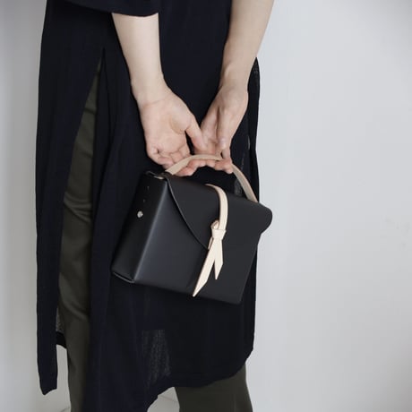 [ ori series]  折り ボックスバッグ スリム＃黒ｘベージュ   / ori box bag slim  #black x beige