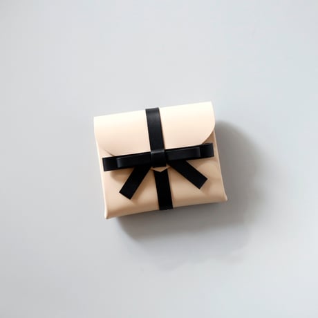 [sou series]  リボン ショートウォレット ベージュx黒/ ribbon short wallet beigexblack