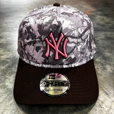 USA買付    New York Yankees  Realtree Camo Brown Visor 9FORTY A-Frame Adjustable Cap　NEWERA -80