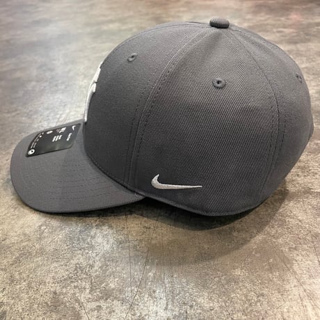 日本未発売モデル NIKE×NEWYORK YANKEES Club CAP GRAY  HARD TYPE N-114