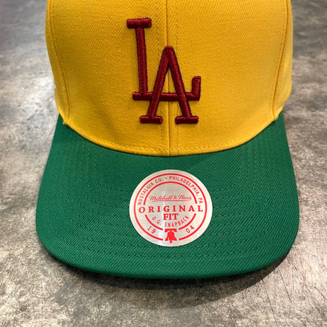日本未発売モデル  Mitchell &Ness Los AngelesDodgers カーブバイザー YELLOW  M-11
