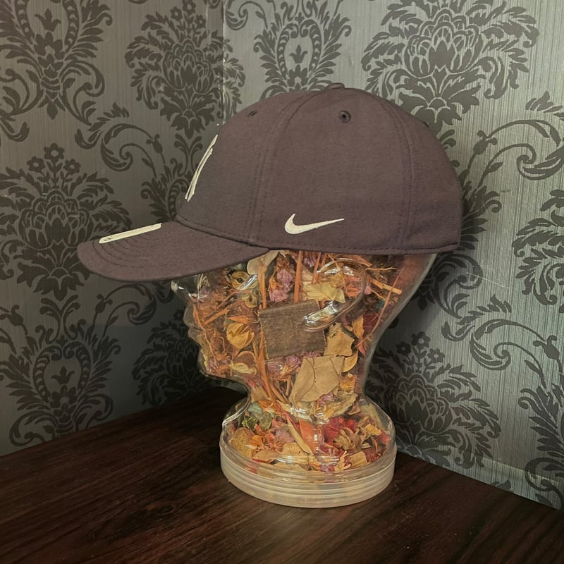 日本未発売モデル NIKE×YANKEES Club CAP NAVY HARD TYPE 日本未発売モデル NIKE×YANKEES Club CAP NAVY HARD TYPE