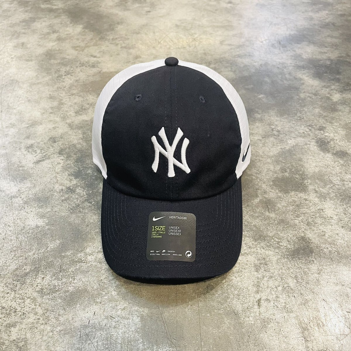 USA限定　 NIKE× YANKEES MESH CAP