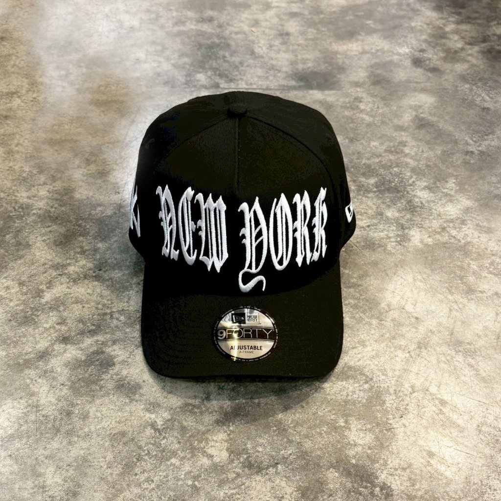 USA買付 New York Yankees 'Oversized Gothic Script