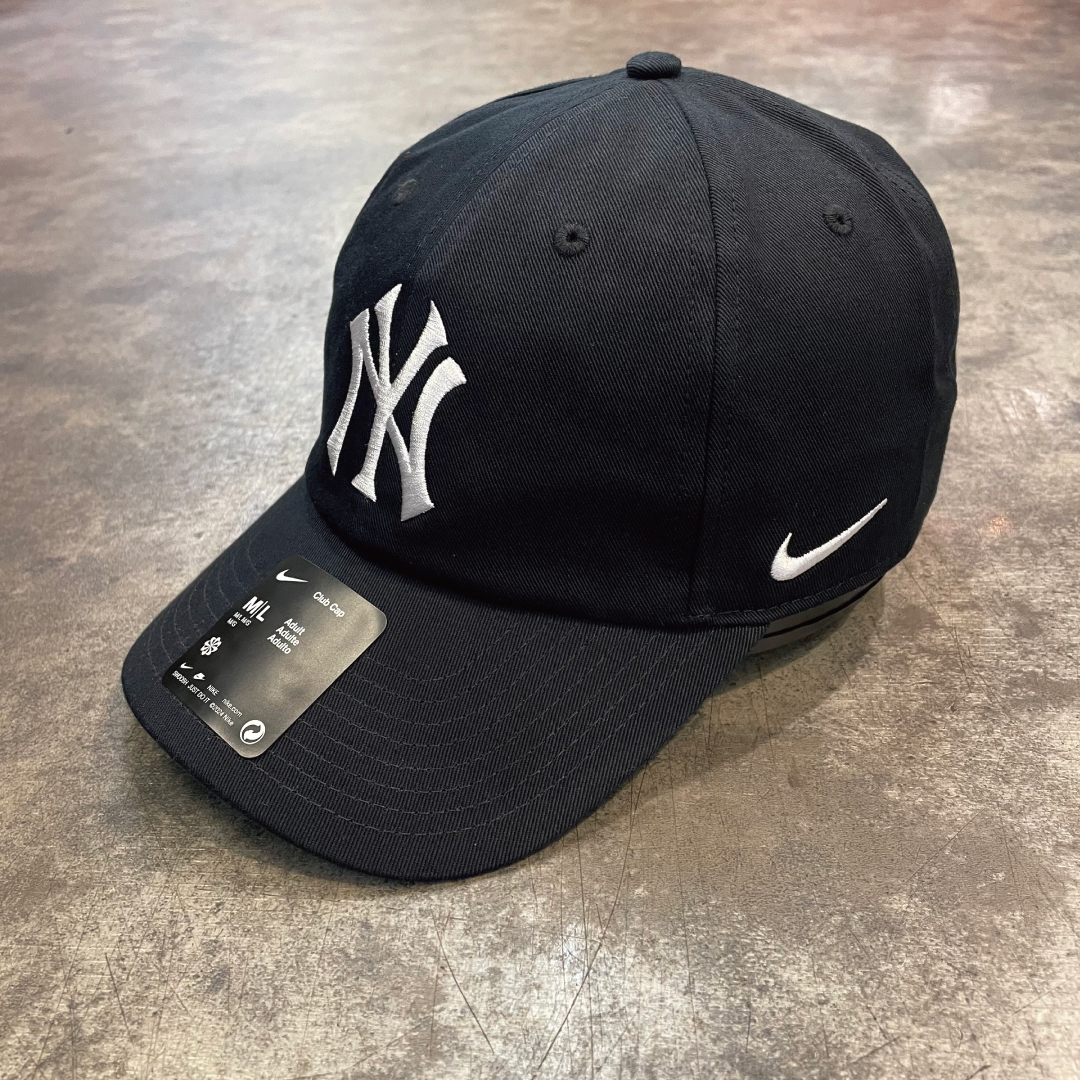 日本未発売モデル NIKE×NEW YORK YANKEES Club CAP カラー/BL 日本未発売モデル NIKE×NEW YORK YANKEES Club CAP カラー/BL
