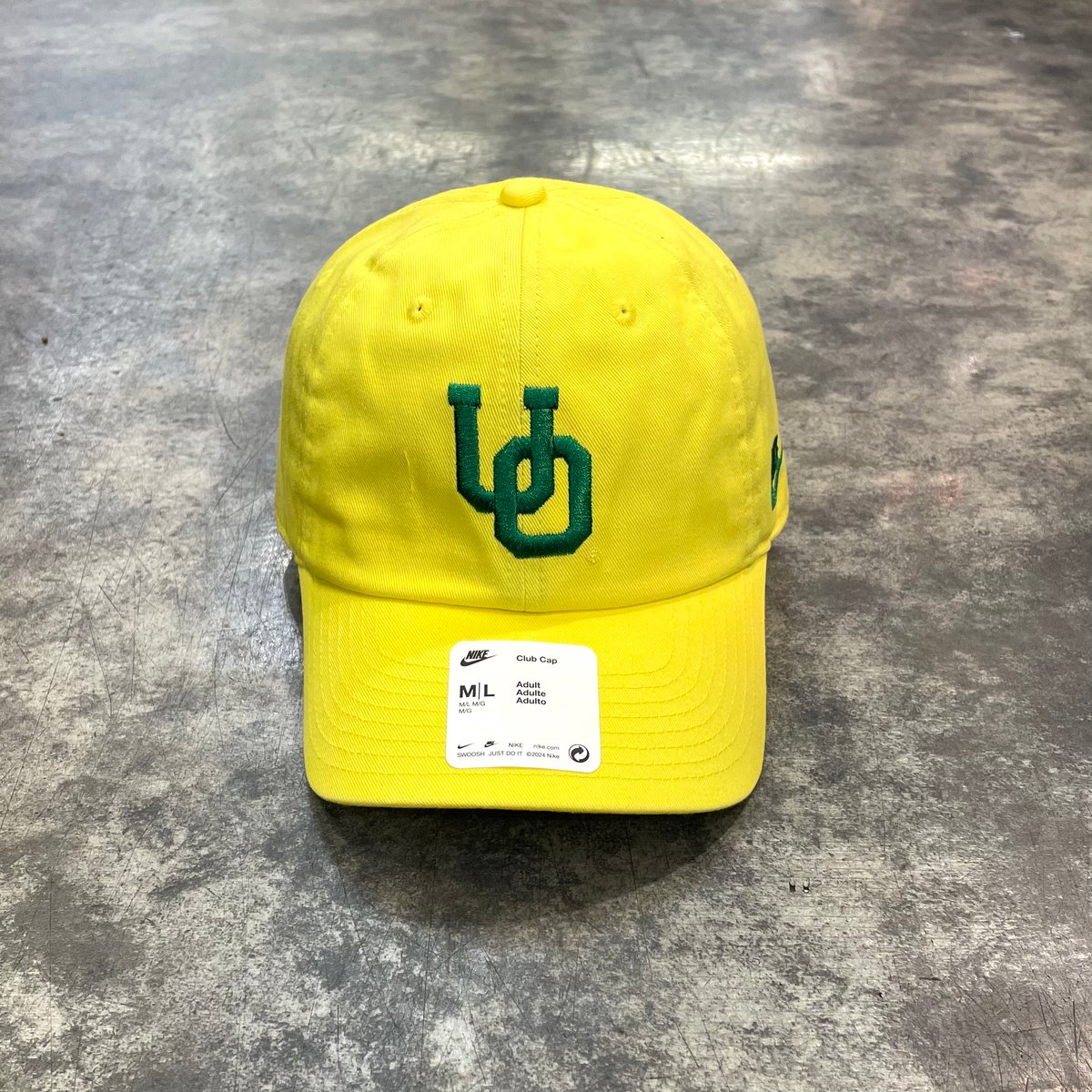 日本未発売モデル Oregon Ducks Nike Legacy Club Performa 日本未発売モデル Oregon Ducks Nike Legacy Club Performa