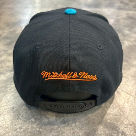 日本未発売モデル  Mitchell &Ness Los NEW YORK YANKEES  black/turquoise  M-18