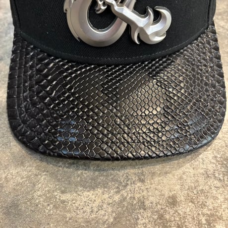 USA買付 Dungeons & Dragons Youth Snapback Hat - Black　US-50