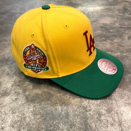 日本未発売モデル  Mitchell &Ness Los AngelesDodgers カーブバイザー YELLOW  M-11